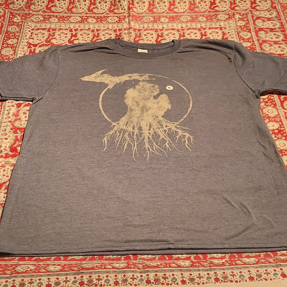 NWT Denim-Color Blue 'Rooted in Michigan' T-Shirt, XL